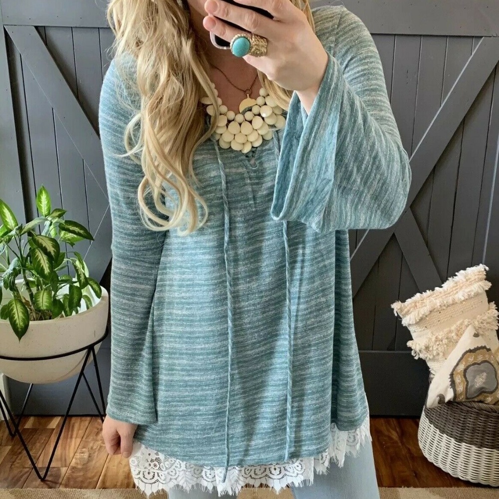 Boutique Long Sleeve Hooded Thermal Tee Knit Top - Picture 2 of 7